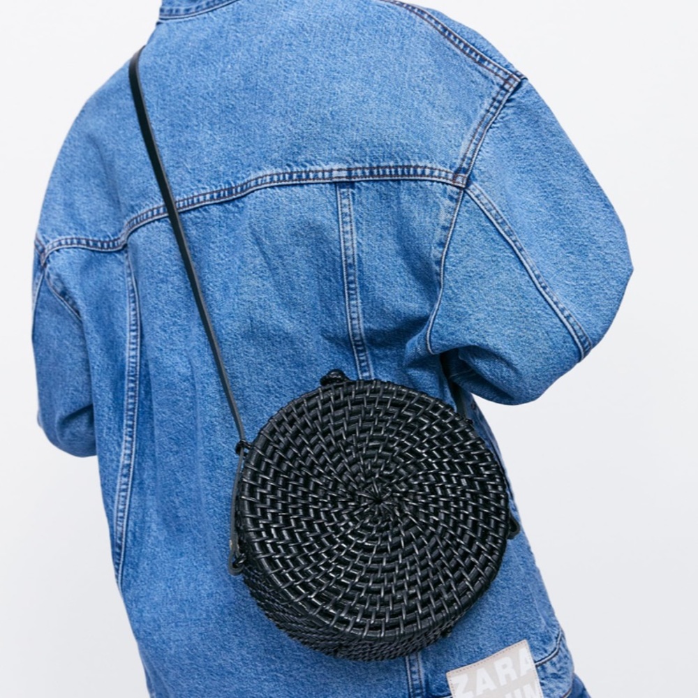 Zara Black Woven Round Crossbody Bag with Floral Lining - Picture 5 of 6